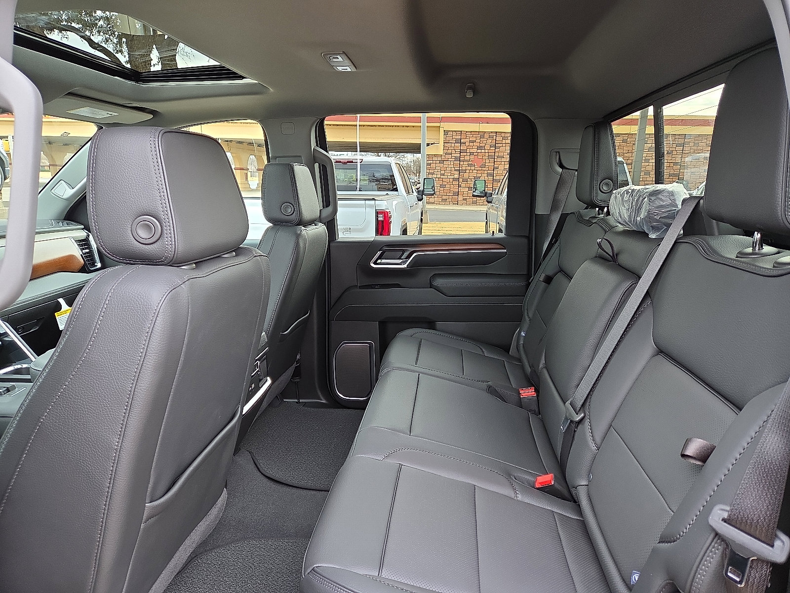 New 2026 GMC Sierra 2500 Denali w/ Denali Reserve Package AWD/4WD image 9