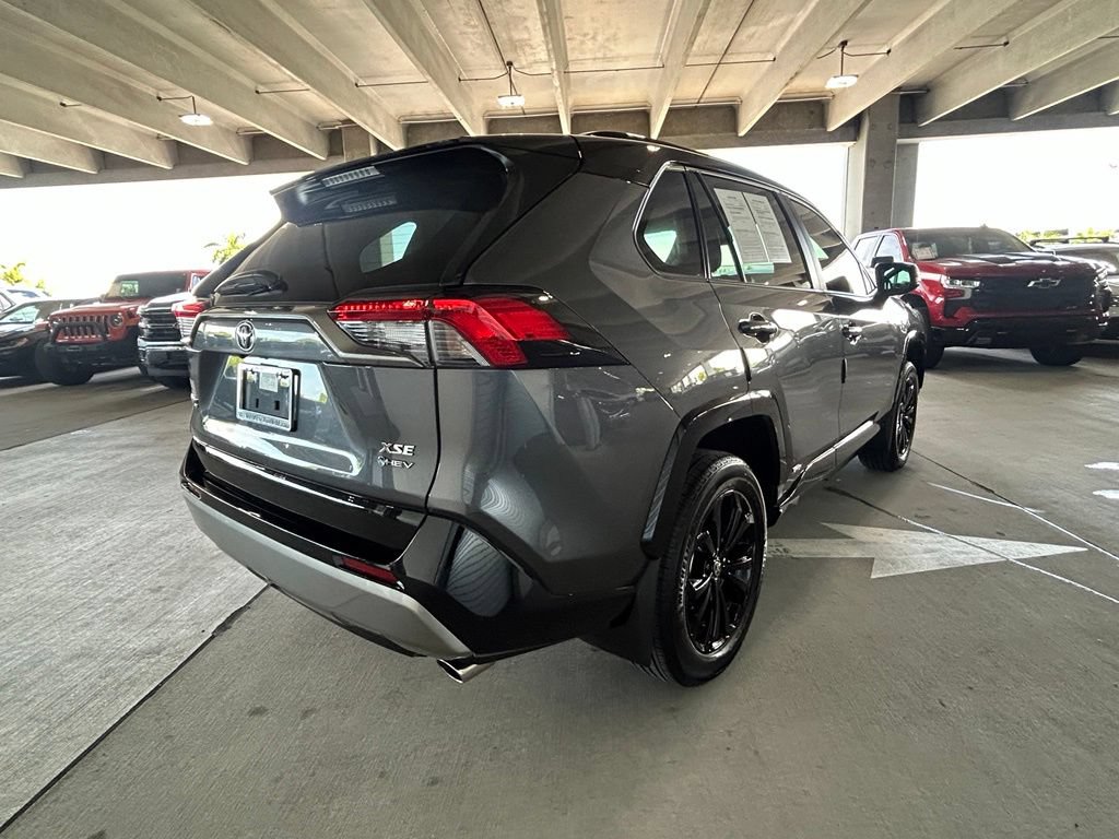 Used 2025 Toyota RAV4 XSE AWD/4WD image 5