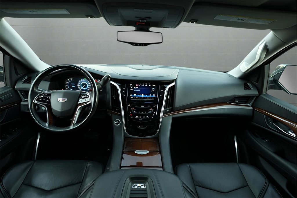 Used 2020 Cadillac Escalade ESV 4WD image 45