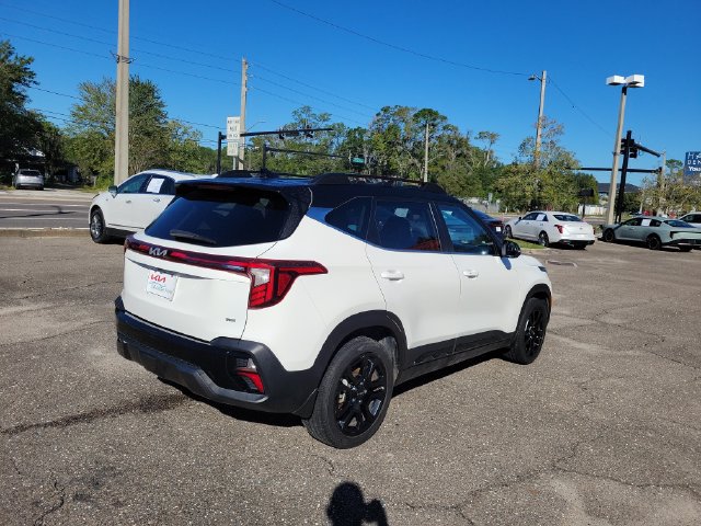 Used 2024 Kia Seltos X-Line AWD/4WD image 2