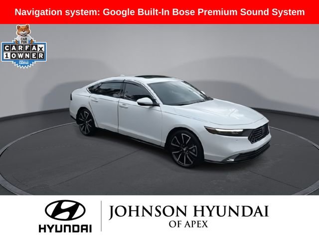 Used 2023 Honda Accord Touring image 2