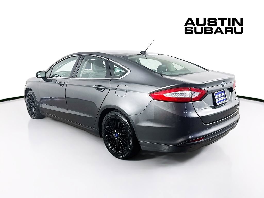 Used 2016 Ford Fusion SE w/ Equipment Group 202A FWD image 5