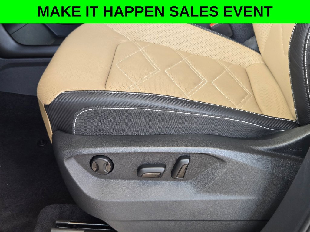 Used 2024 Volkswagen Atlas Cross Sport SE FWD image 13