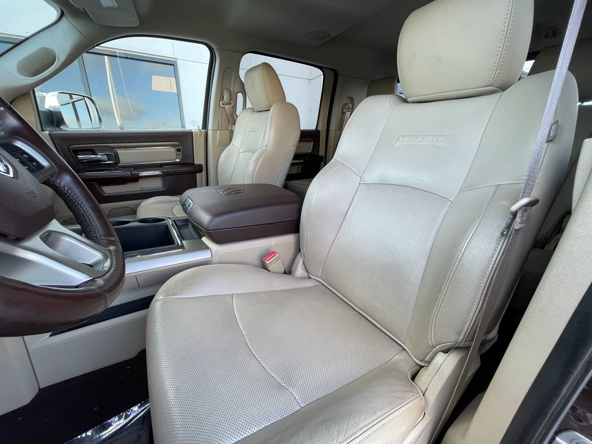 Used 2013 RAM 3500 Laramie w/ Cold Weather Group image 13