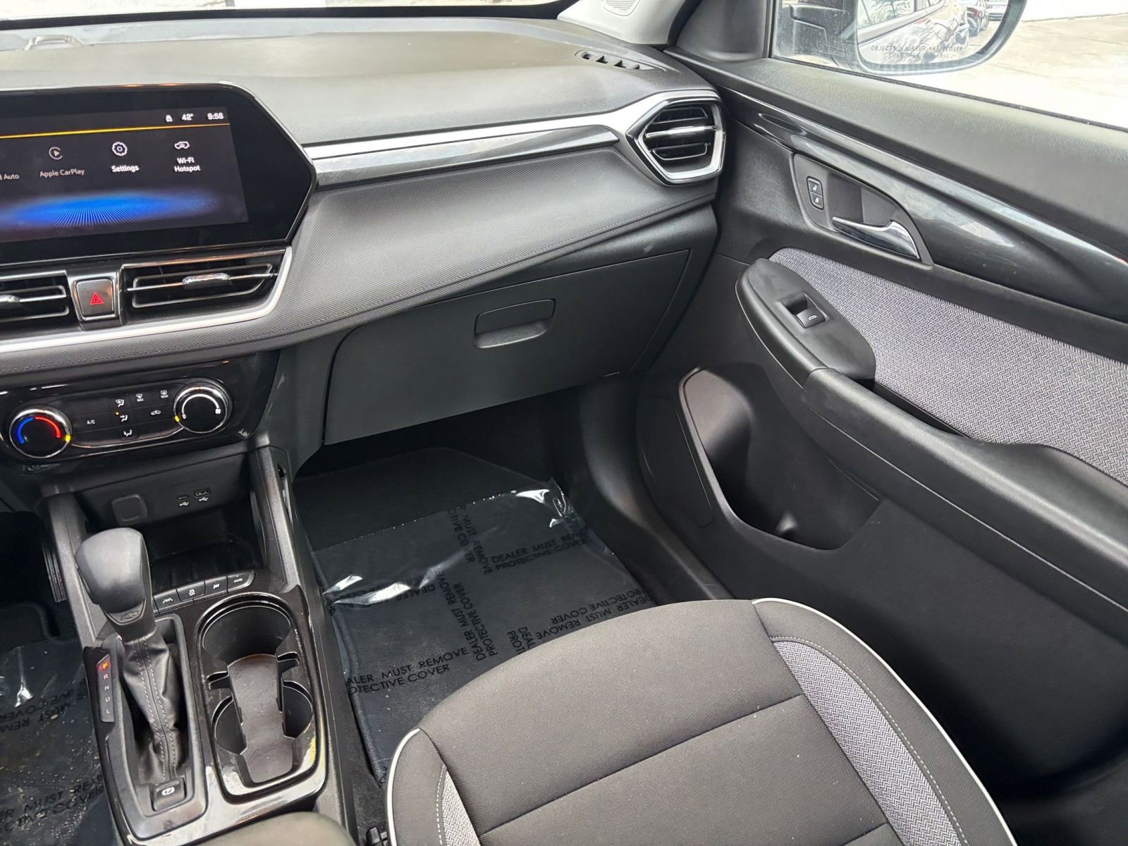 Used 2025 Chevrolet TrailBlazer LT w/ Driver Confidence Package image 31