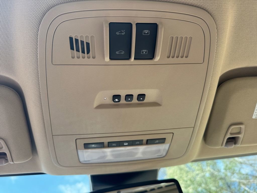 Used 2011 Buick LaCrosse CXL w/ Luxury Package image 25