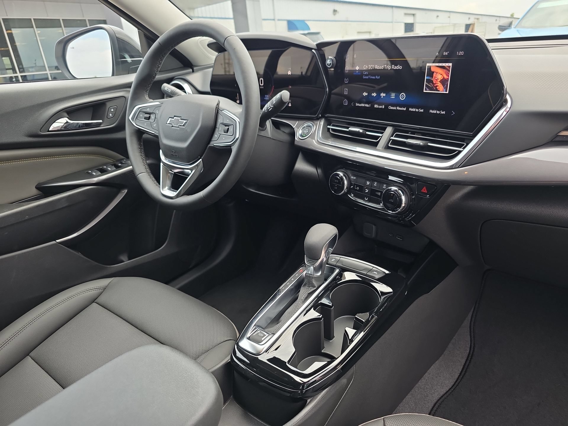 New 2026 Chevrolet Trax ACTIV w/ Sunroof Package FWD image 16