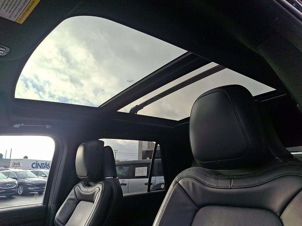 Used 2022 Lincoln Navigator Reserve AWD/4WD image 17