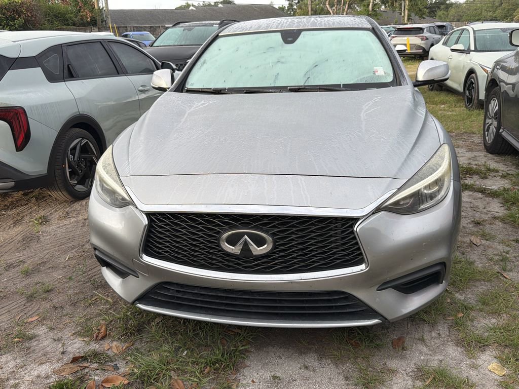 Used 2019 INFINITI QX30 FWD image 2