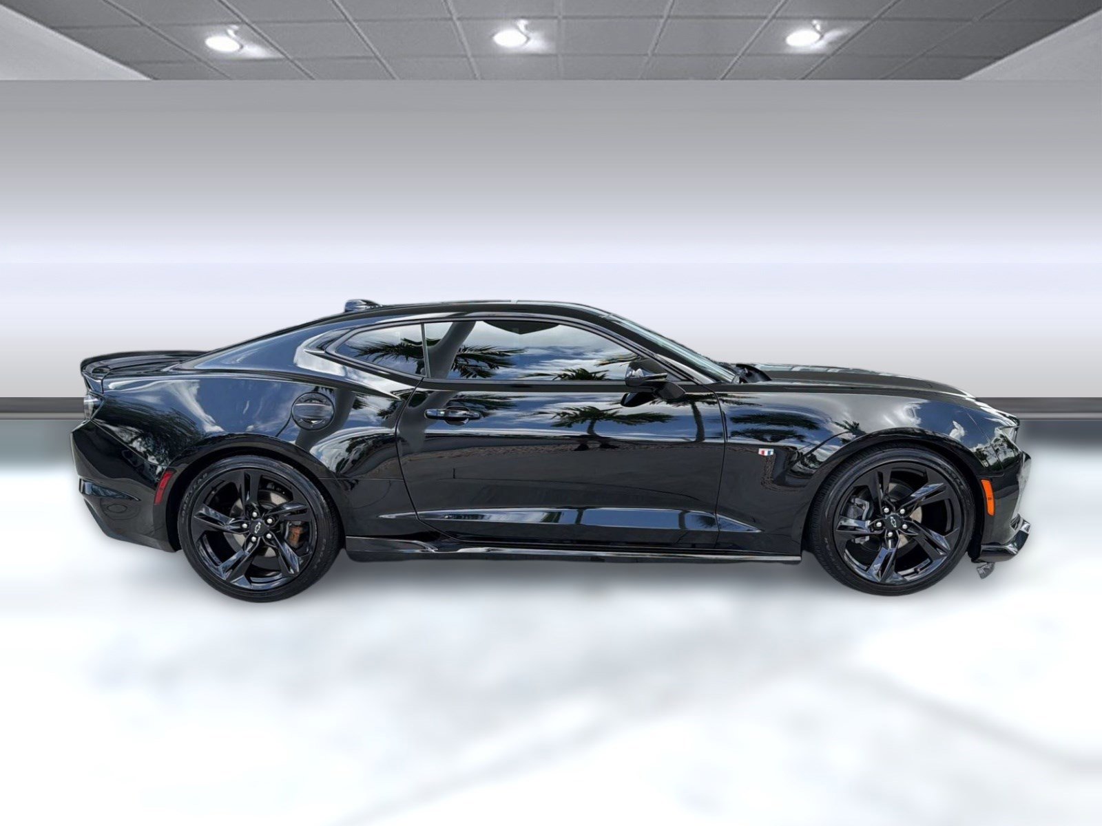 Used 2021 Chevrolet Camaro LT w/ RS Package RWD image 8