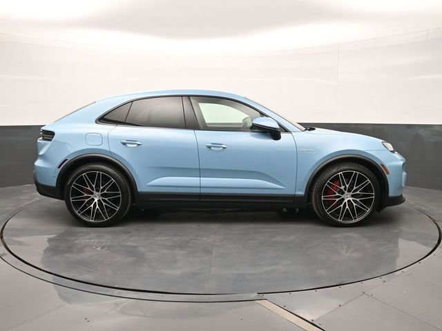 New 2026 Porsche Macan 4S Electric image 24
