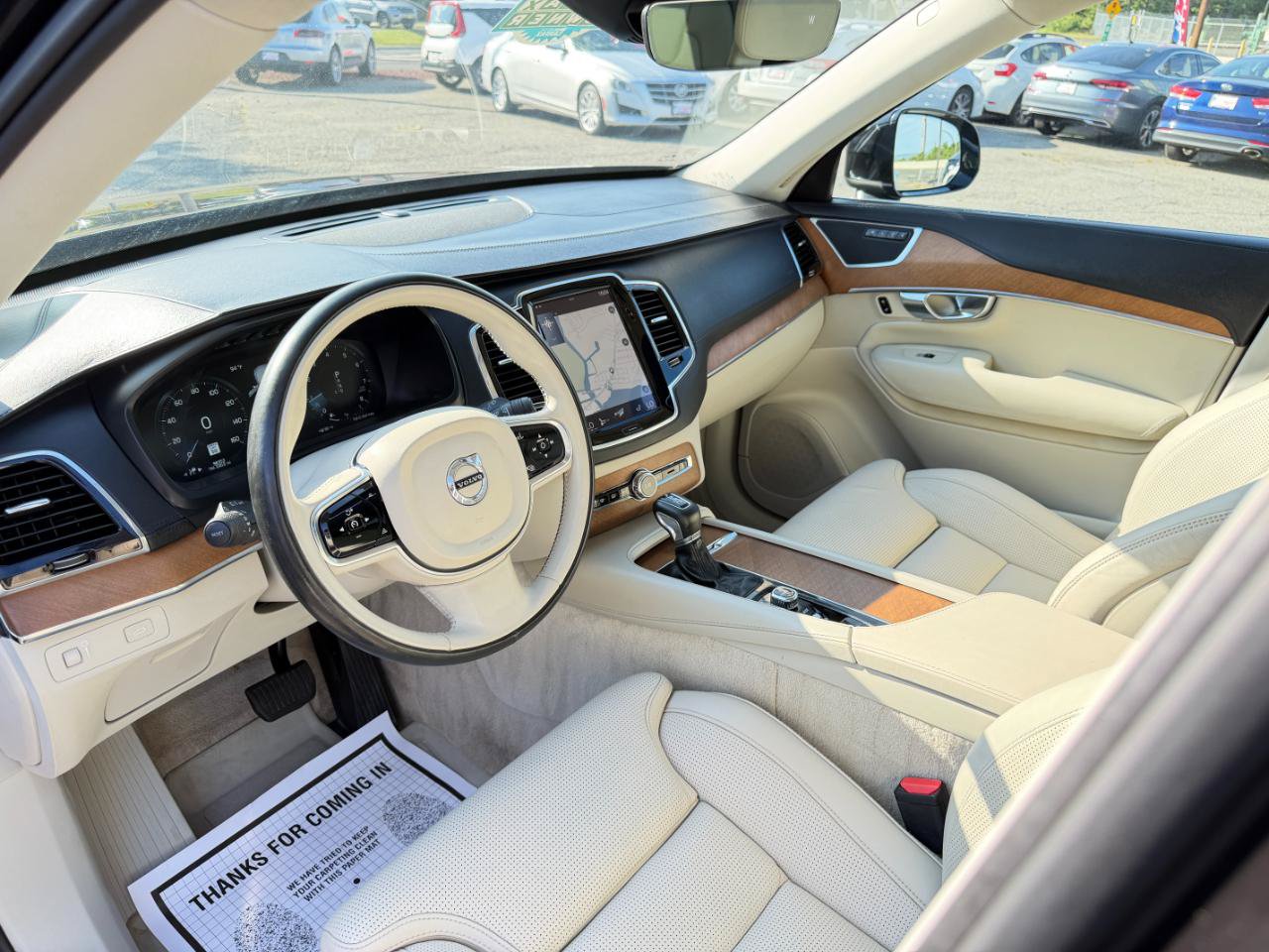 Used 2016 Volvo XC90 T6 Inscription w/ Vision Package AWD/4WD image 11