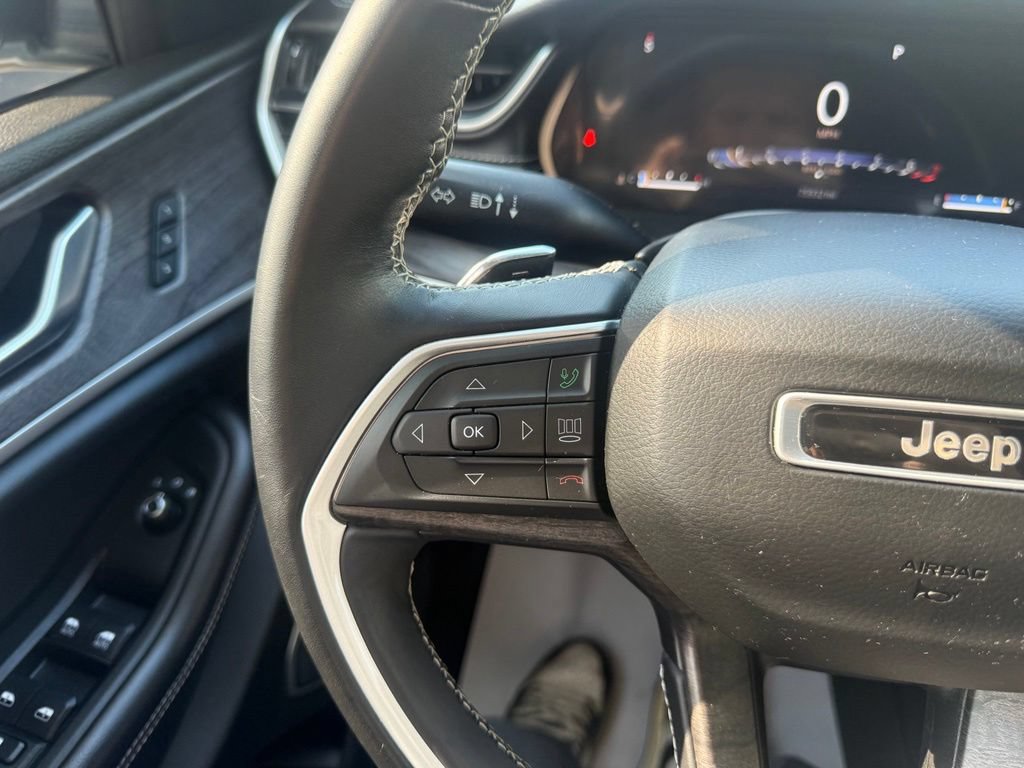 Used 2021 Jeep Grand Cherokee L Limited AWD/4WD image 17
