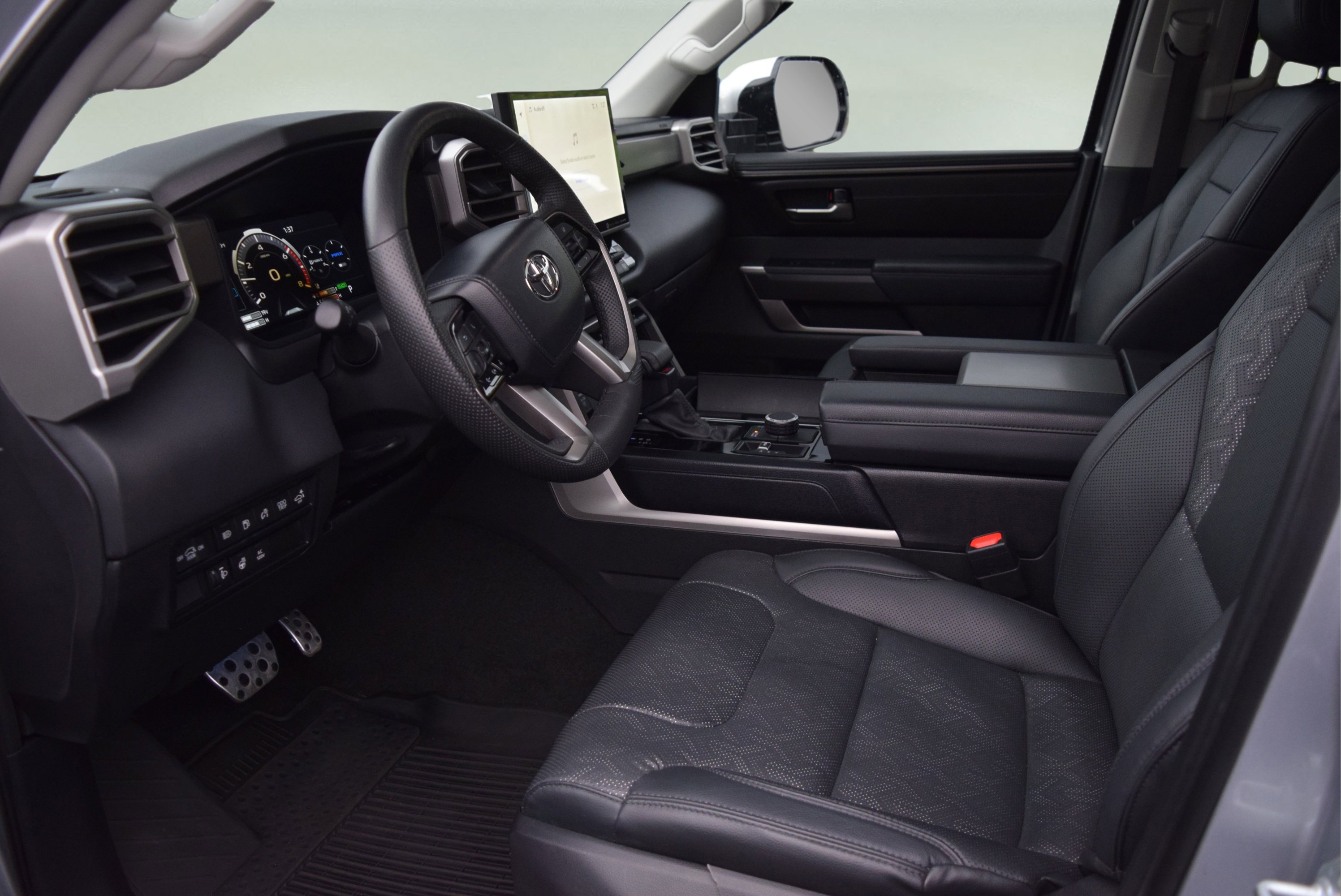 Used 2024 Toyota Sequoia SR5 w/ SR5 Premium Package AWD/4WD image 10