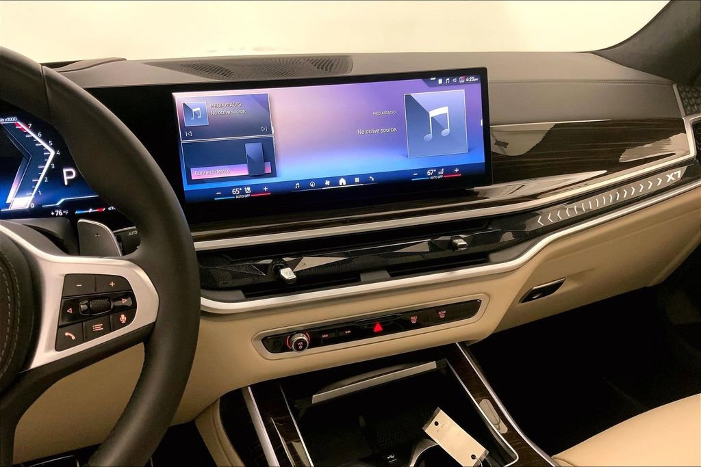 Certified 2024 BMW X7 xDrive40i w/ M Sport Package image 5
