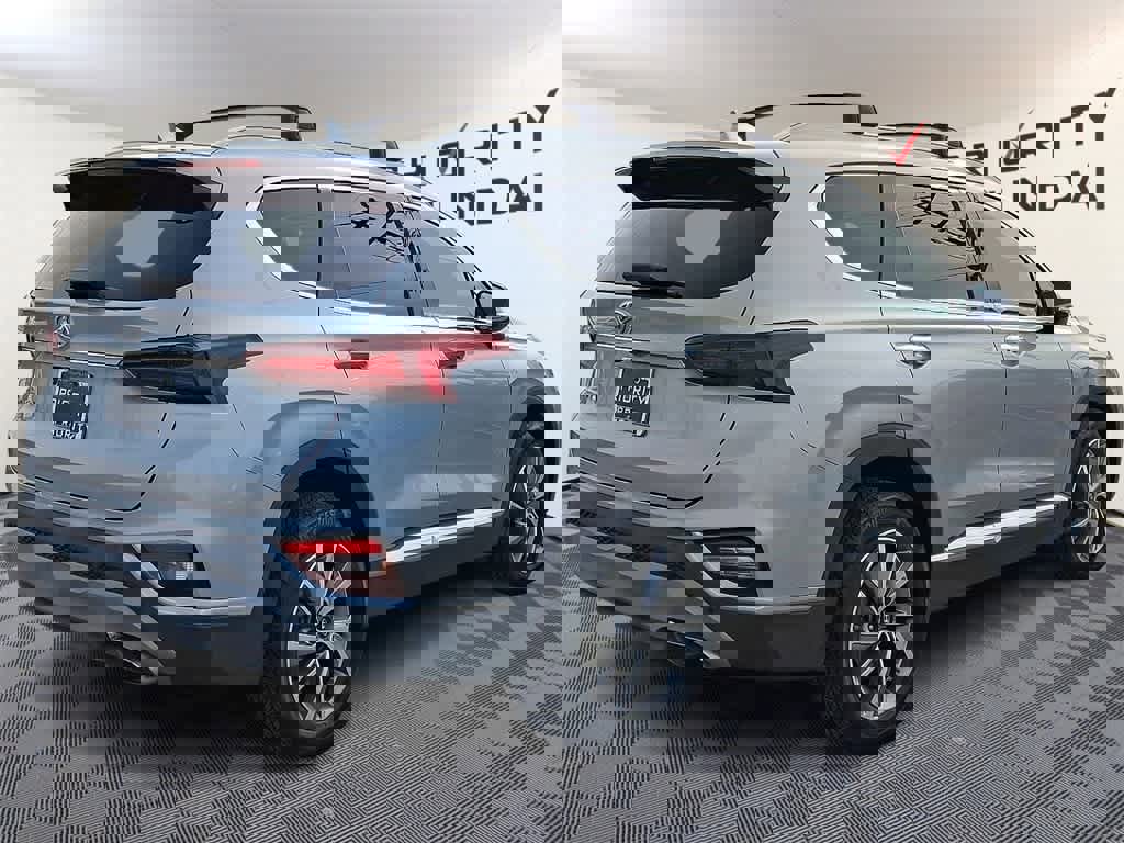 Used 2020 Hyundai Santa Fe SEL w/ Convenience + Premium Package image 4