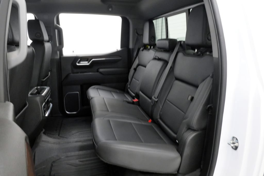 Used 2023 GMC Sierra 1500 SLT w/ SLT Premium Plus Package AWD/4WD image 19