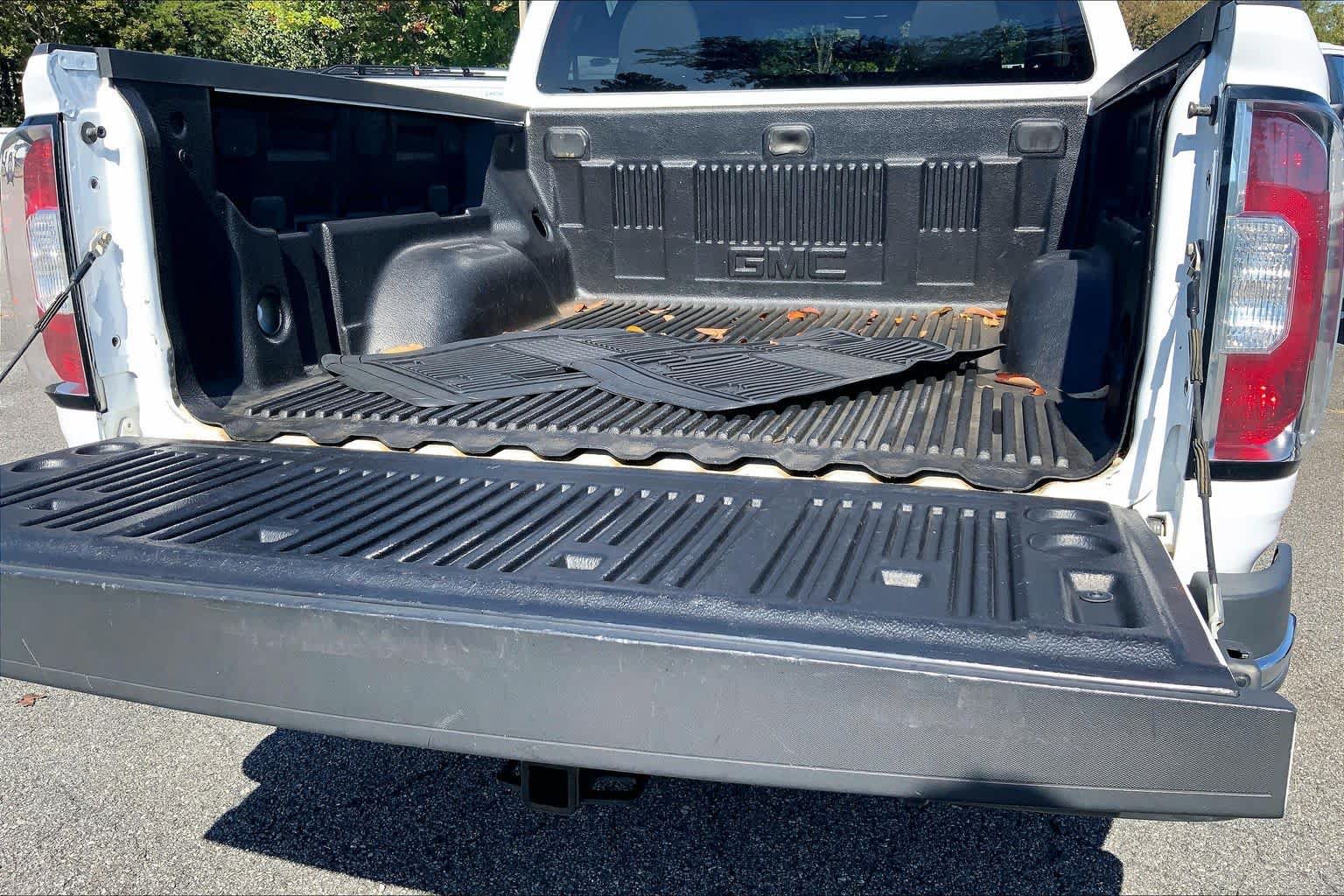 Used 2016 GMC Canyon 2WD Crew Cab w/ Convenience Package image 31