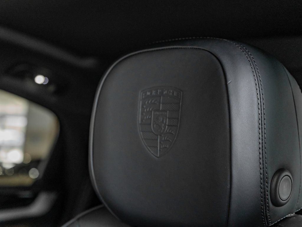 Certified 2025 Porsche Cayenne Coupe AWD/4WD image 17