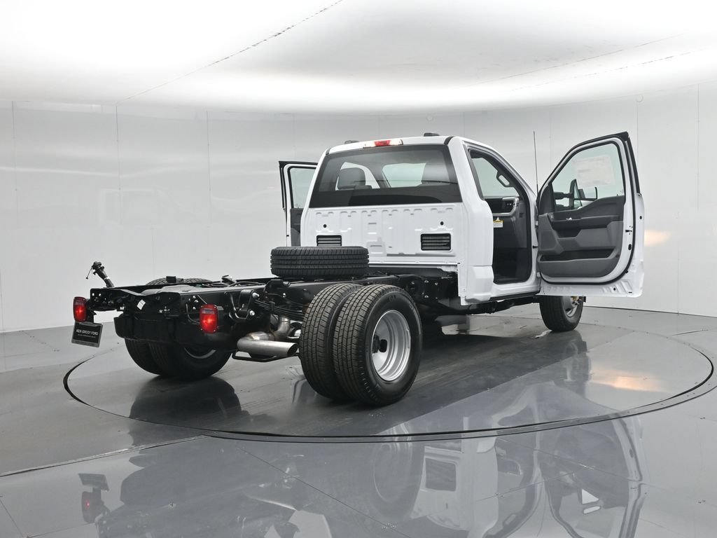 New 2026 Ford F350 XL w/ XL Chrome Package RWD image 22
