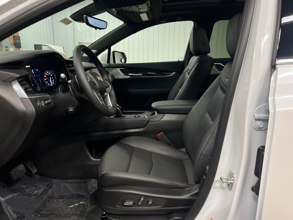 Certified 2026 Cadillac XT5 Premium Luxury w/ LPO, Floor Liner Package image 12