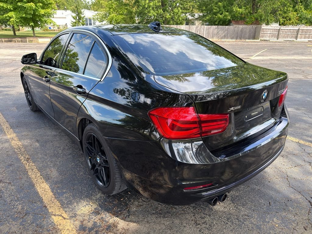 Used 2018 BMW 330i xDrive Sedan AWD/4WD image 13