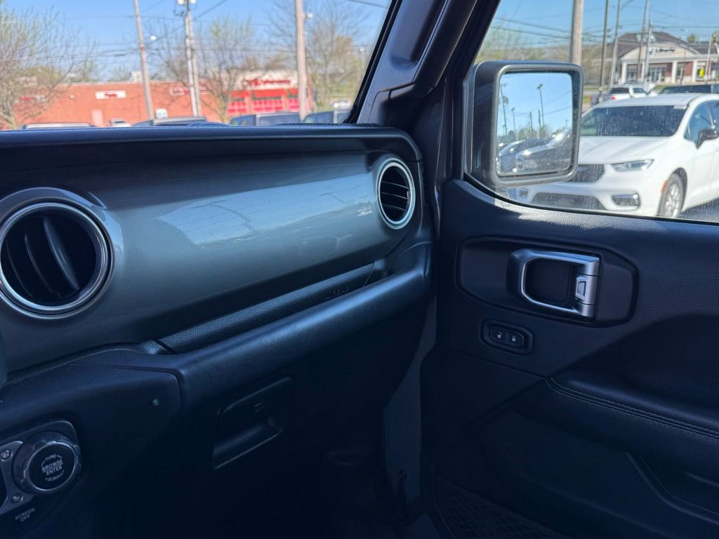 Used 2018 Jeep Wrangler Unlimited Sahara w/ Cold Weather Group image 22