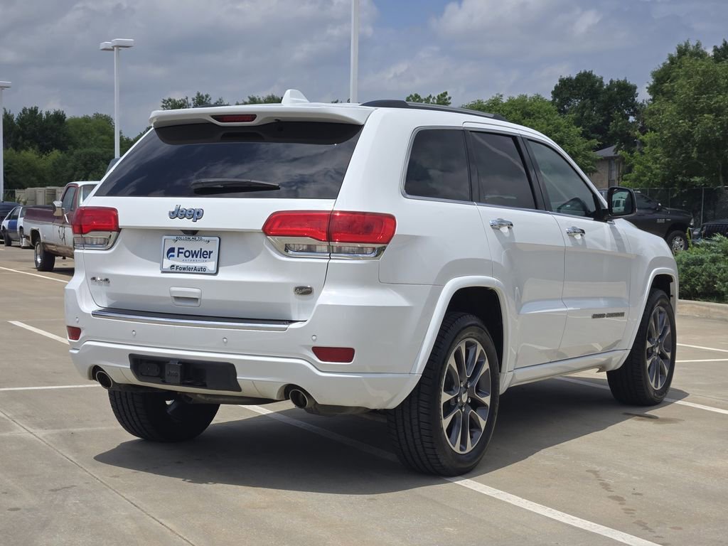 Used 2017 Jeep Grand Cherokee Overland AWD/4WD image 7