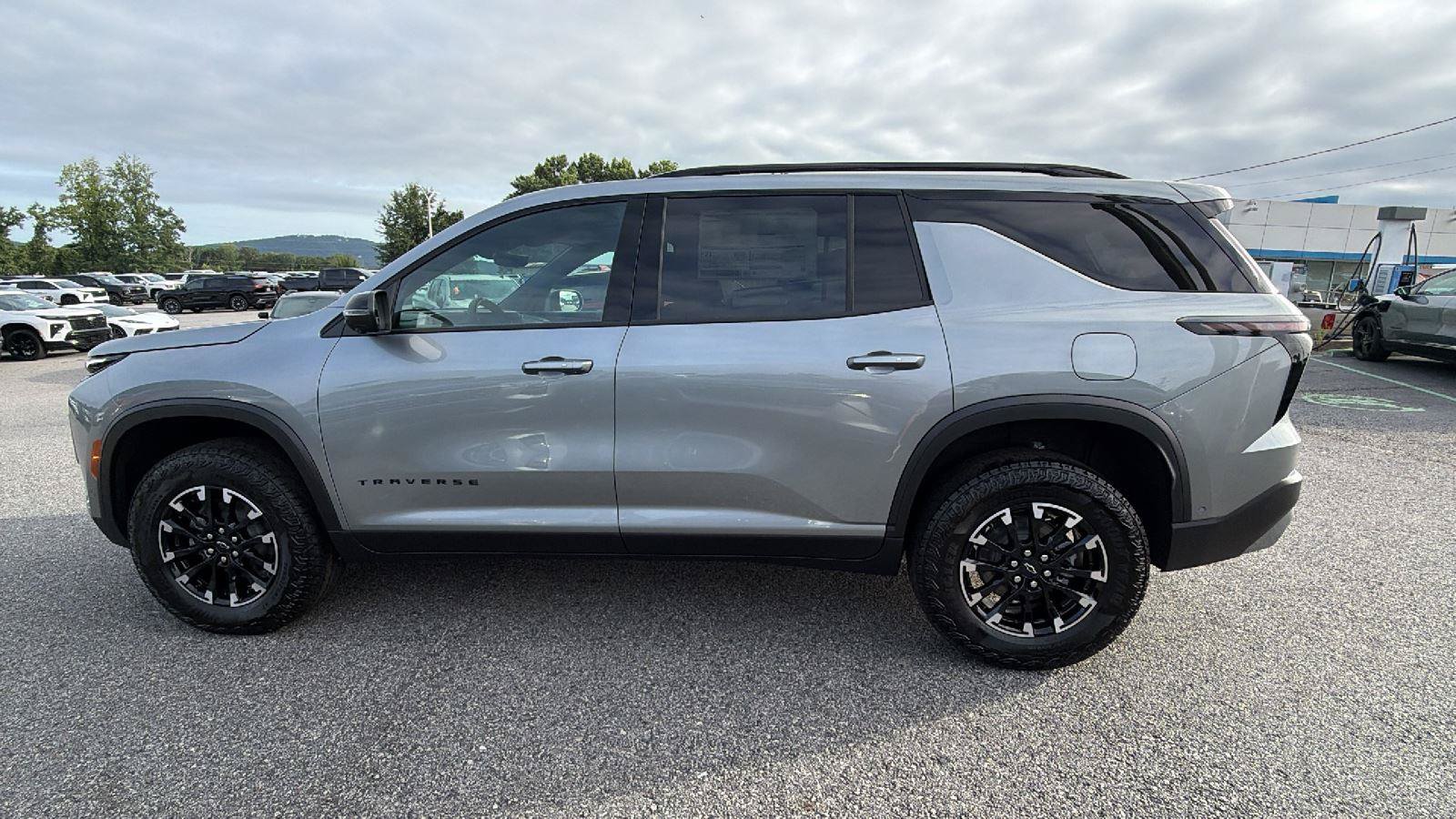 New 2026 Chevrolet Traverse Z71 w/ Enhanced Driving Package AWD/4WD image 11