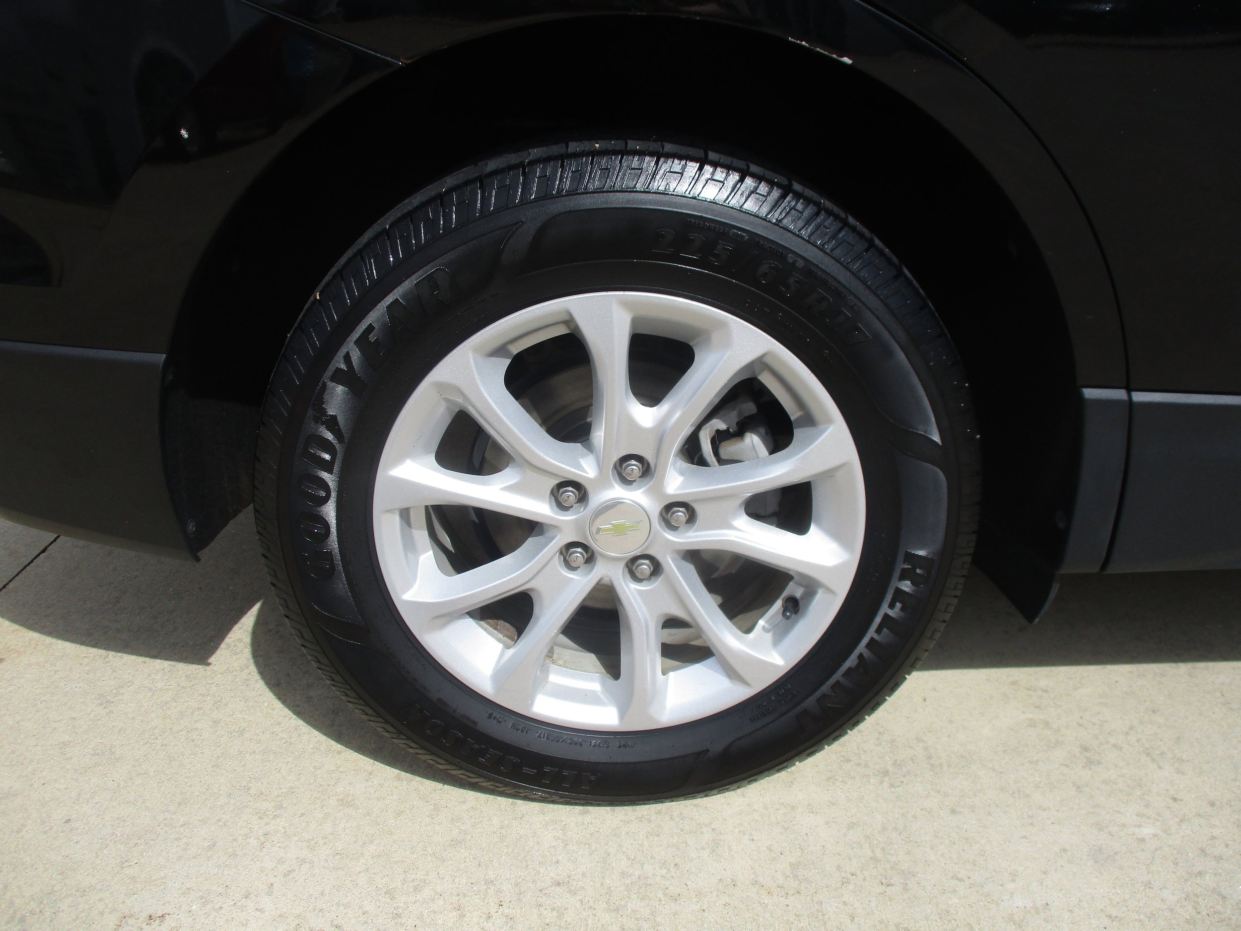 Used 2019 Chevrolet Equinox LT FWD image 9