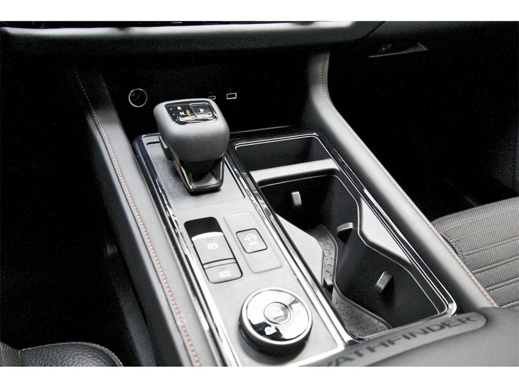 Used 2025 Nissan Pathfinder Rock Creek image 23
