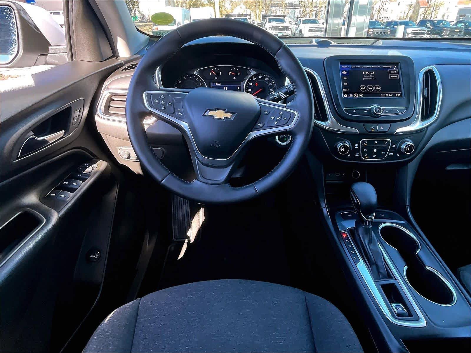 Used 2022 Chevrolet Equinox LT AWD/4WD image 17