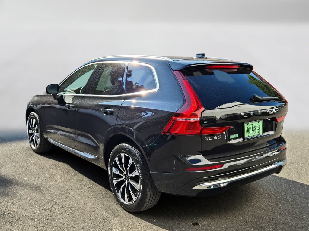 Certified 2023 Volvo XC60 B5 Plus w/ Climate Package AWD/4WD image 3