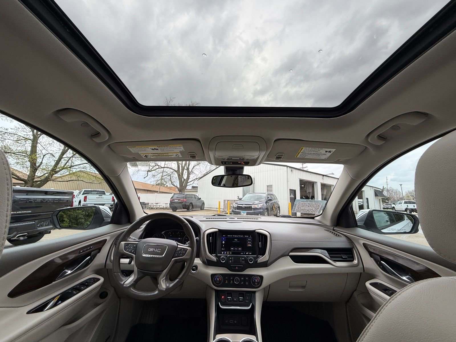 Used 2020 GMC Terrain Denali w/ Denali Premium Package image 12