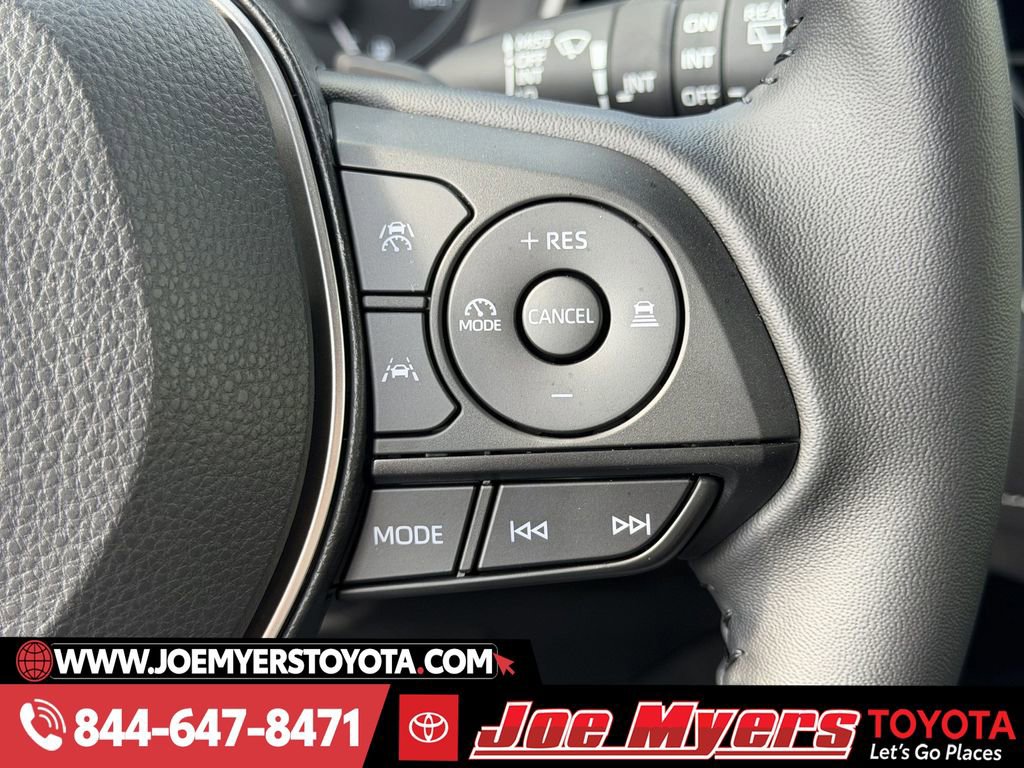 Used 2026 Toyota Corolla SE image 23