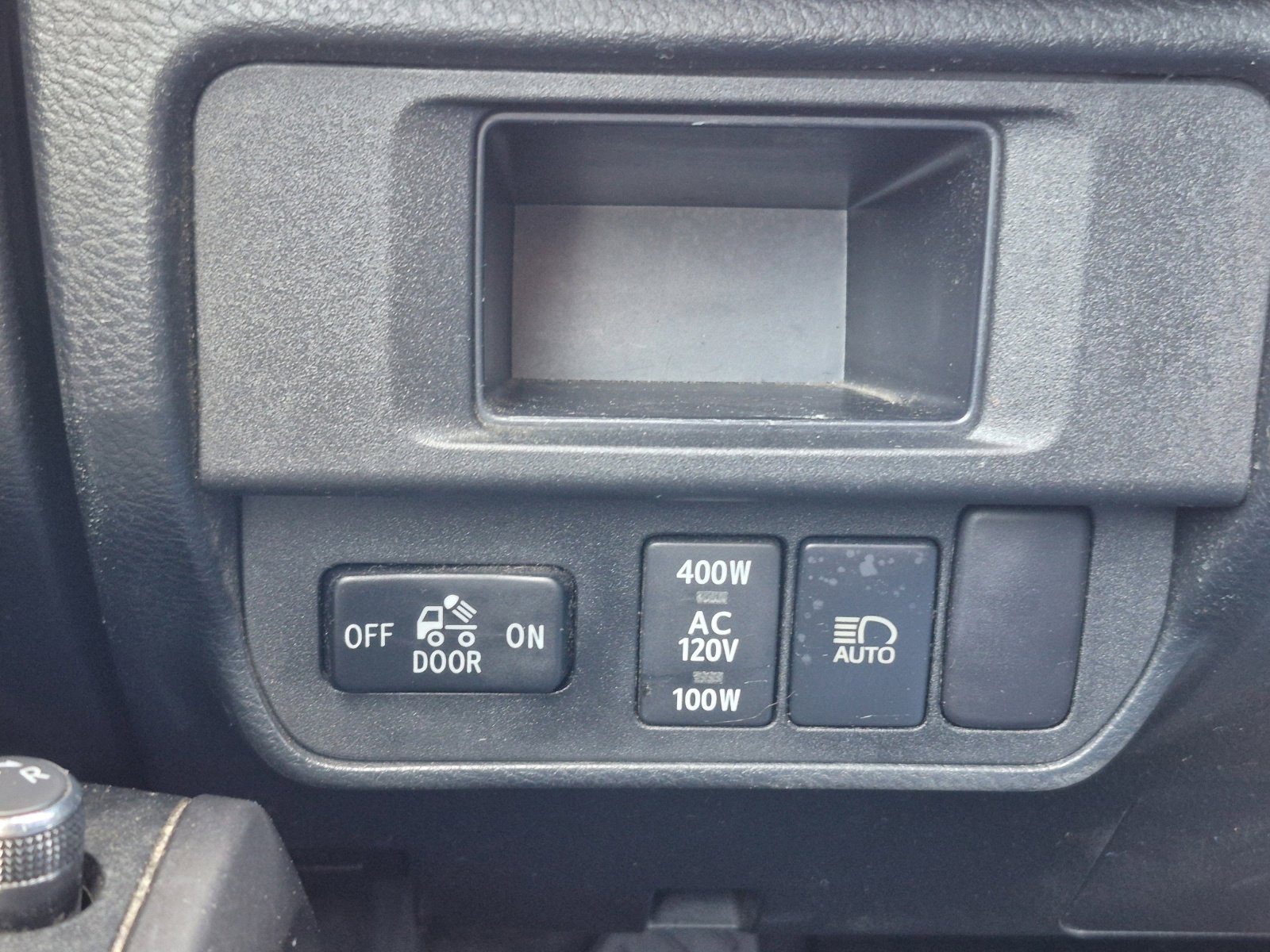 Used 2018 Toyota Tacoma TRD Off-Road AWD/4WD image 33