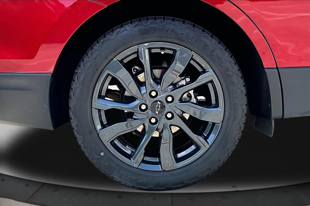 Used 2023 Chevrolet Equinox RS w/ RS Leather Package FWD image 35