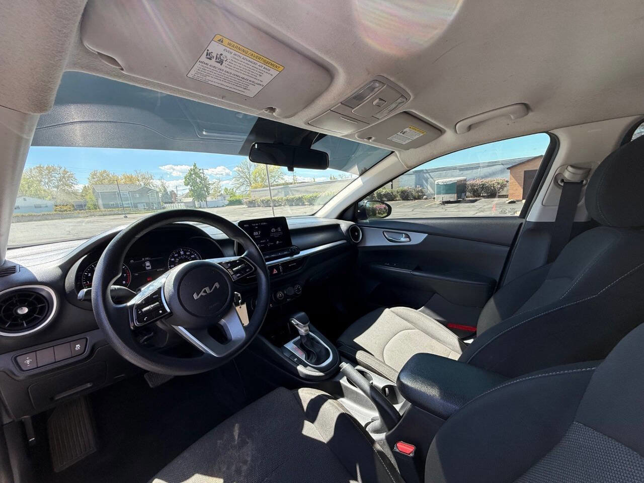 Used 2022 Kia Forte LXS FWD image 9