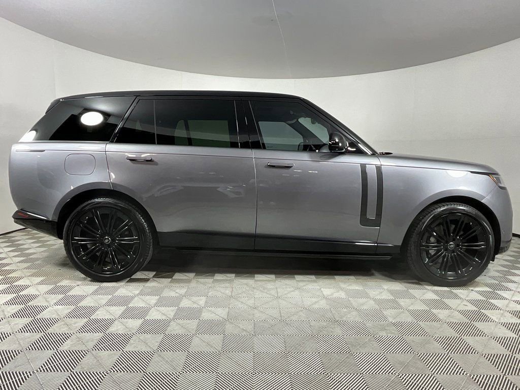 Certified 2025 Land Rover Range Rover Long Wheelbase SE AWD/4WD image 5