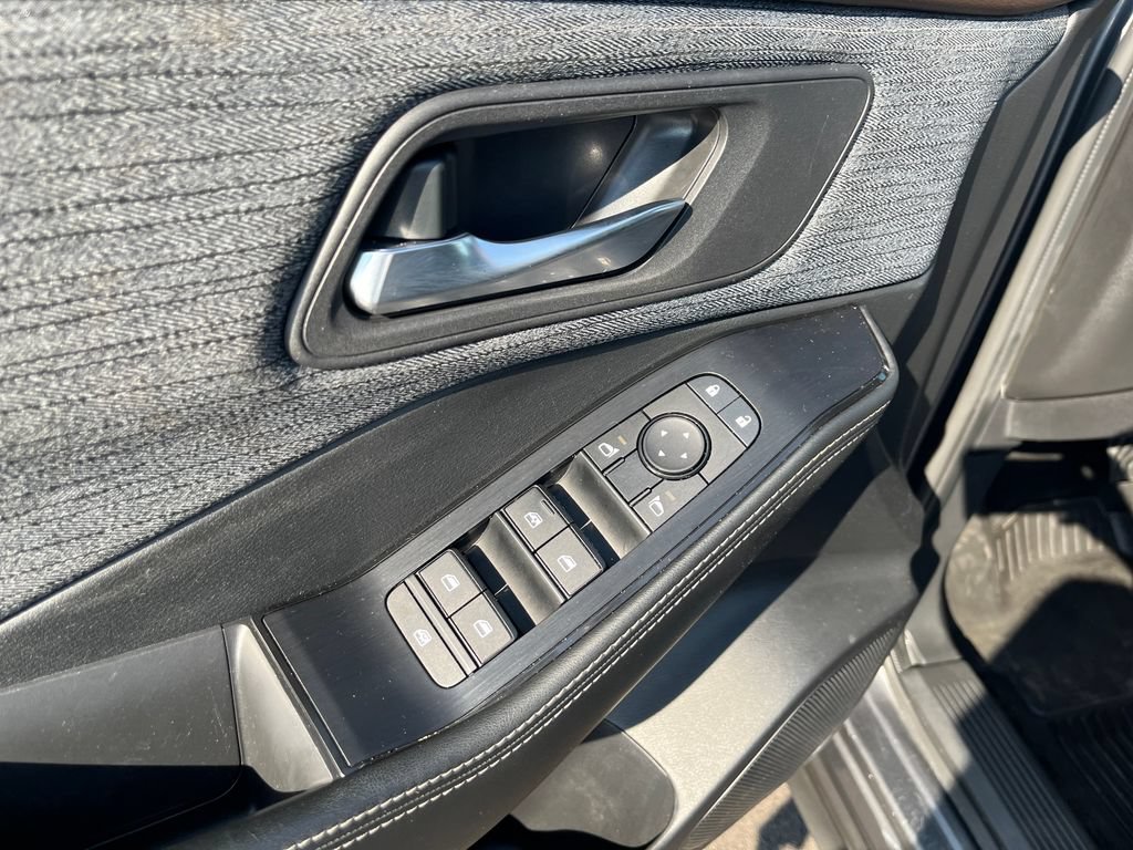 Used 2023 Nissan Rogue SV AWD/4WD image 10