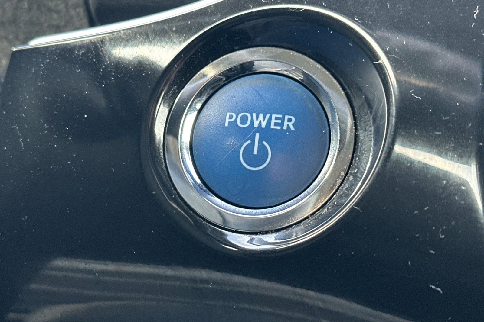 Certified 2022 Toyota Prius LE image 35