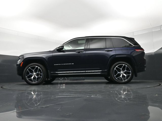 Used 2024 Jeep Grand Cherokee Summit AWD/4WD image 21