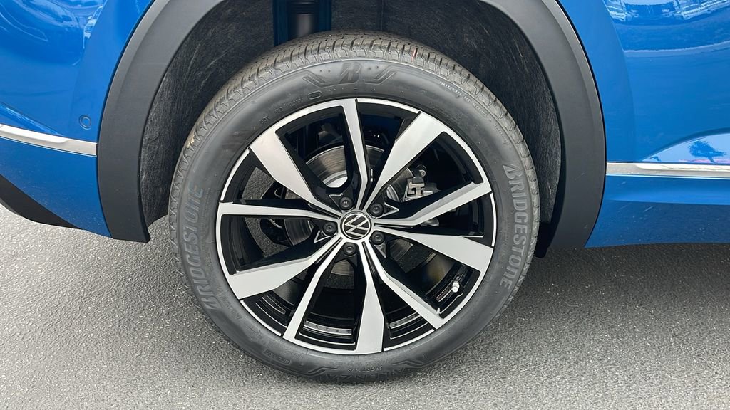 New 2025 Volkswagen Atlas Cross Sport SEL Premium R-Line image 33