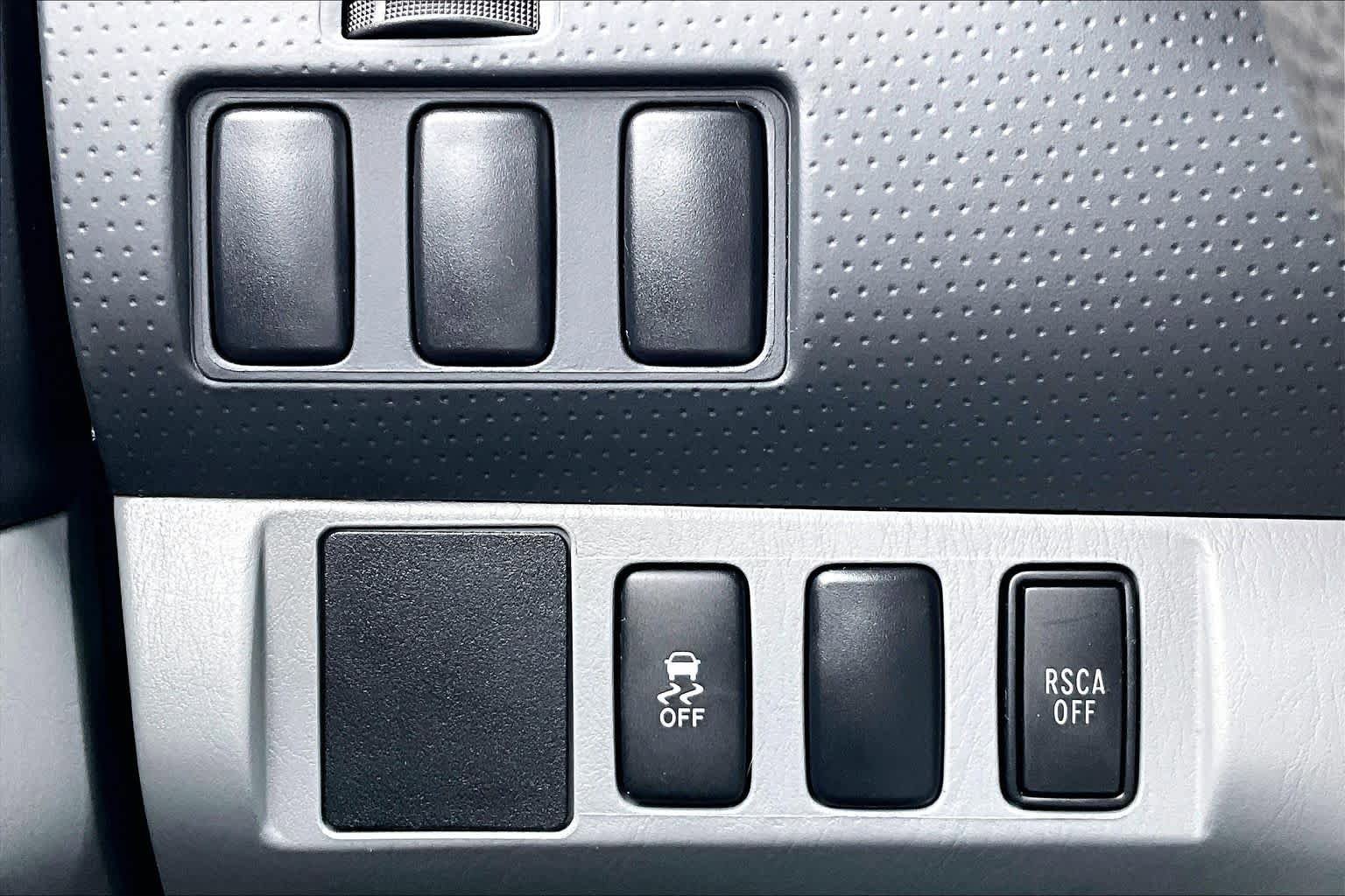 Used 2012 Toyota Tacoma 4x4 Regular Cab image 31