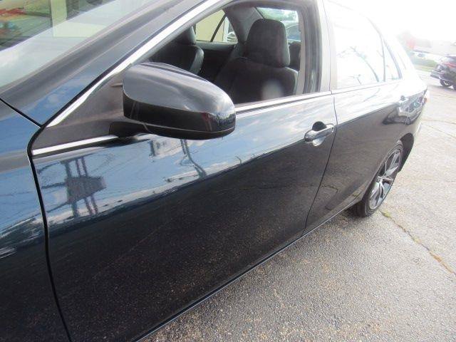 Used 2015 Toyota Camry XSE FWD image 6