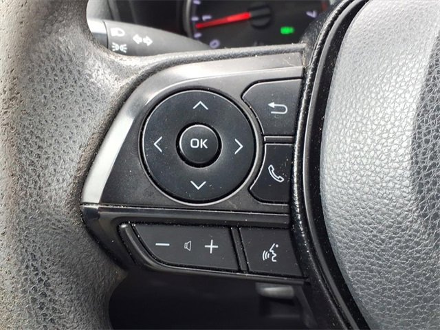 Used 2019 Toyota RAV4 LE image 22