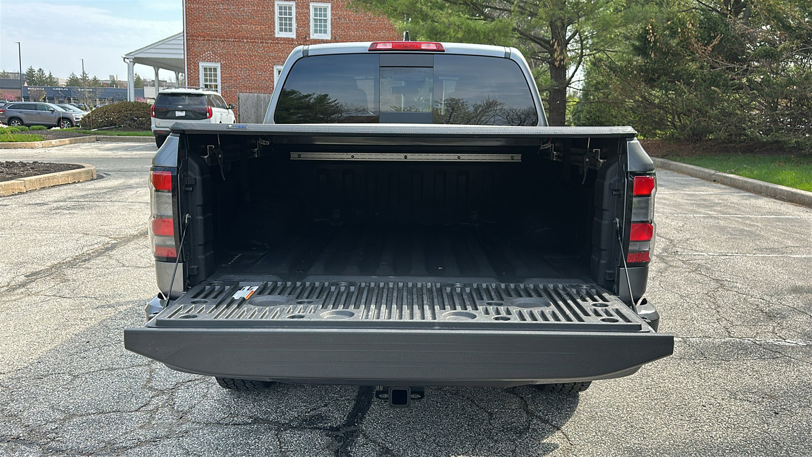 Certified 2025 Nissan Frontier PRO-4X w/ Pro Convenience Package image 7