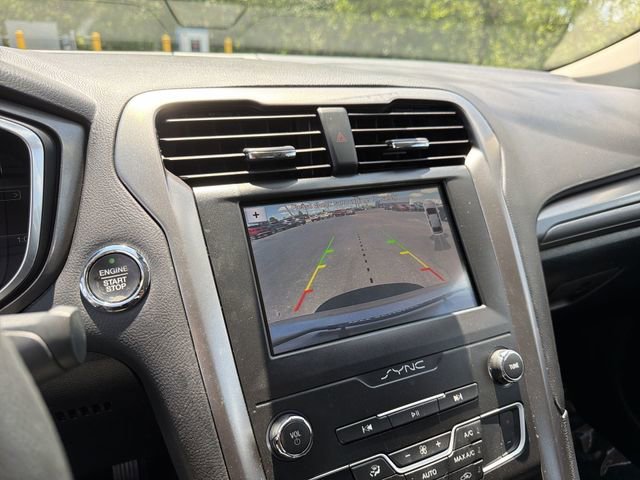 Used 2019 Ford Fusion SE FWD image 26