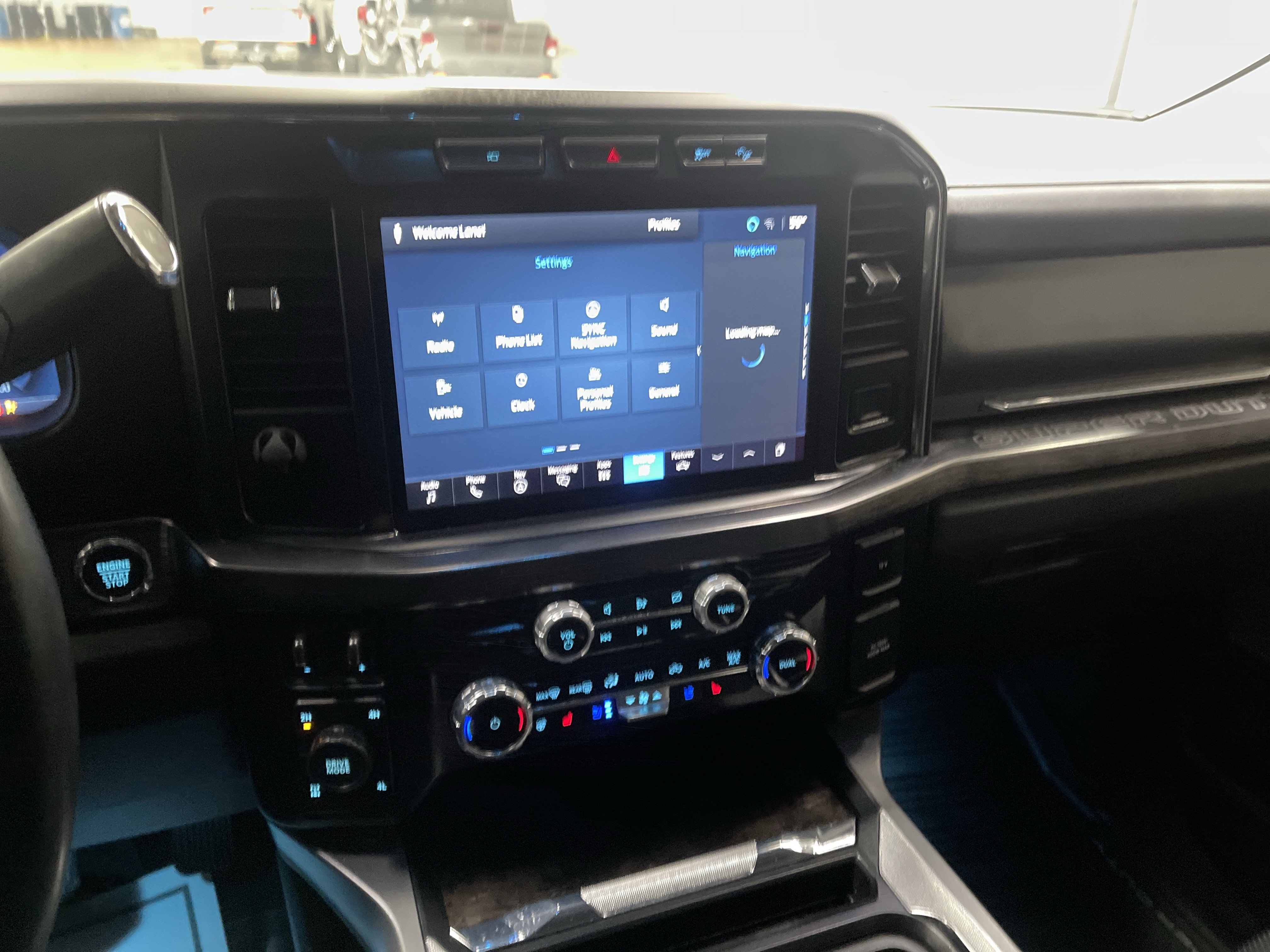 Used 2024 Ford F250 Lariat w/ Sport Appearance Package image 29