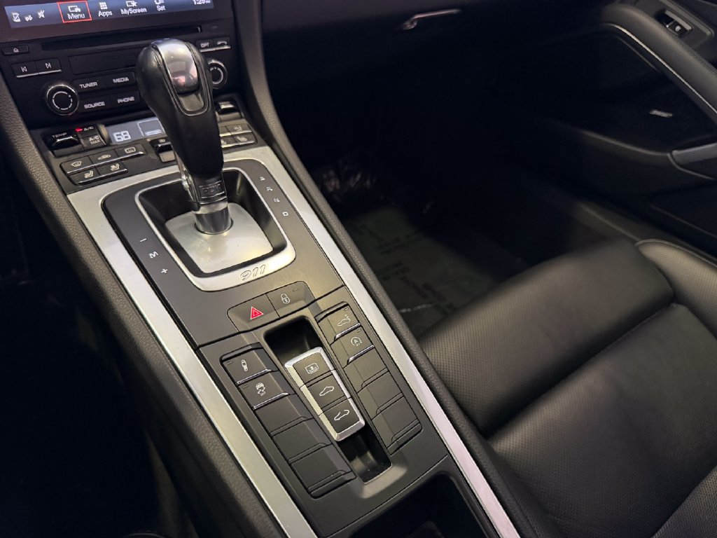 Certified 2017 Porsche 911 Carrera RWD image 18
